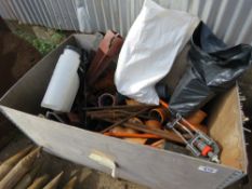 STILLAGE OF HAND TOOLS, PIPE FITTINGS AND SUNDRIES AS SHOWN. THIS LOT IS SOLD UNDER THE AUCTIONEERS