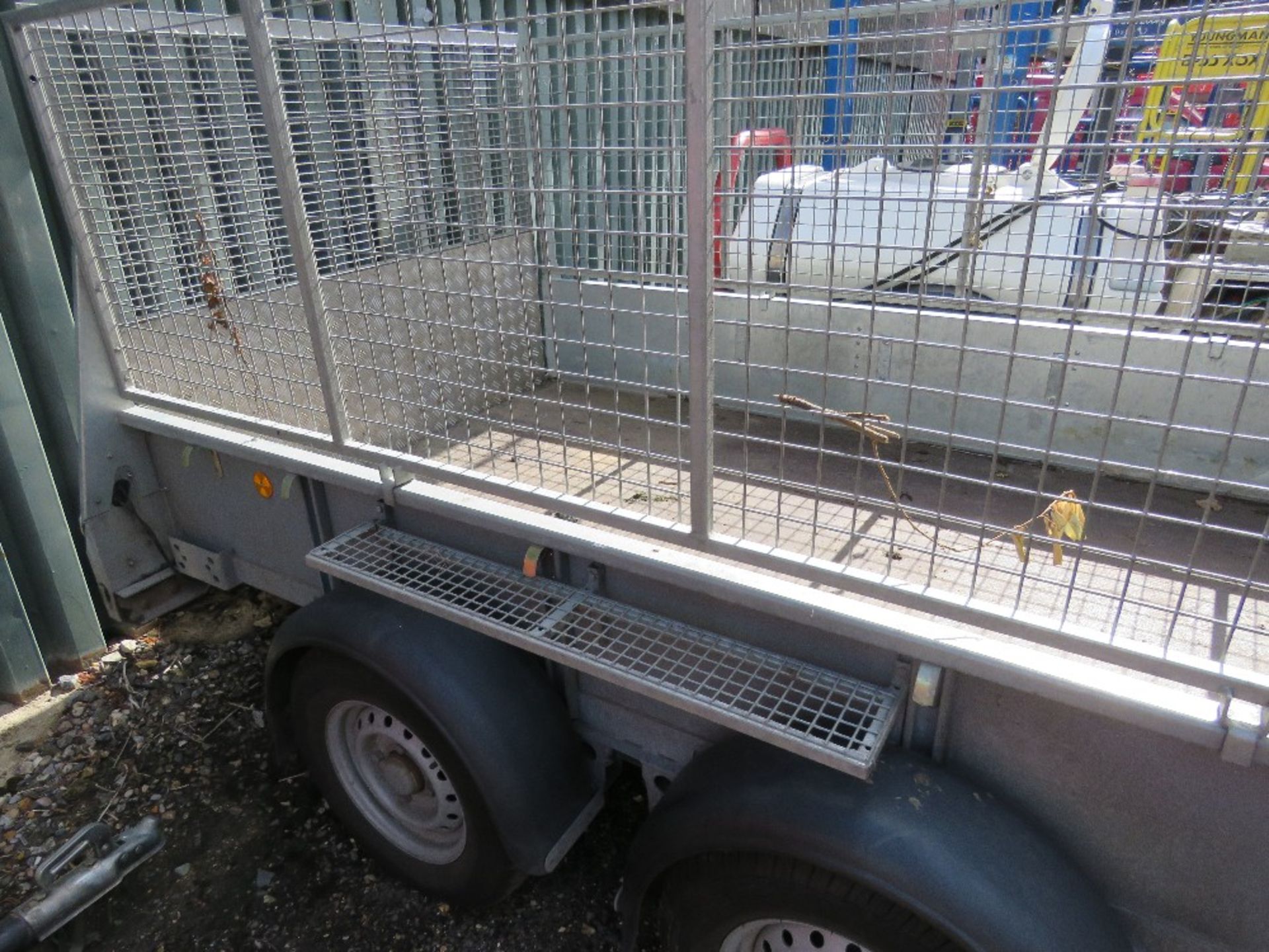 IFOR WILLIAMS GD105 MESH SIDED PLANT TRAILER WITH DROP REAR RAMP, YEAR 2021 APPROX. SN:SCKD00000M079 - Image 5 of 9