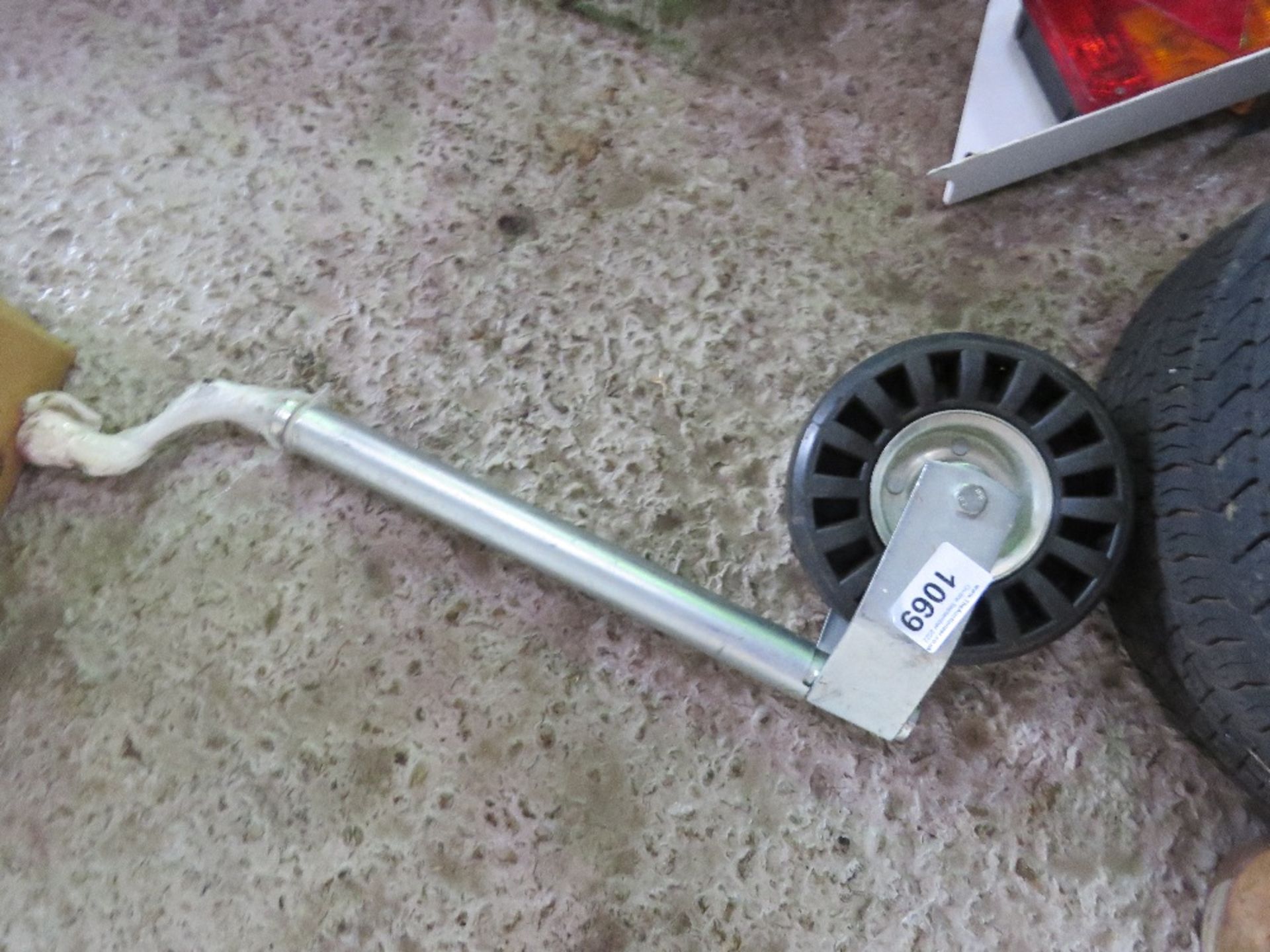 EXTRA HEAVY DUTY TRAILER JOCKEY WHEEL.