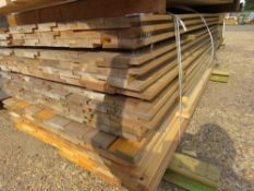 PACK OF UNTREATED HEAVY DUTY INTERLOCKING FENCE TIMBER BOARDS 1.83 METRE LENGTH 140MM X 30MM WIDTH A