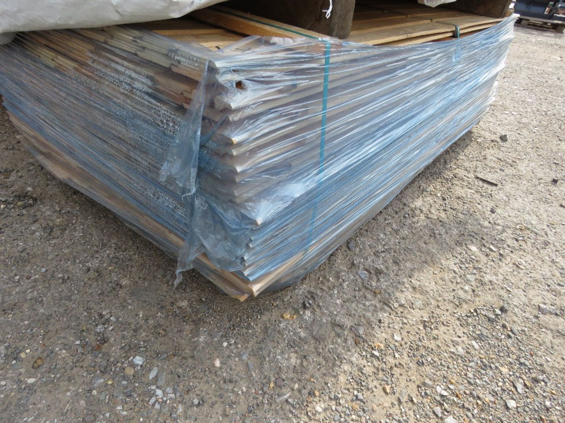 SMALL PACK OF UNTREATED SHIPLAP FENCE CLADDING TIMBER 1.83METRE LENGTH X 95MM WIDTH APPROX.