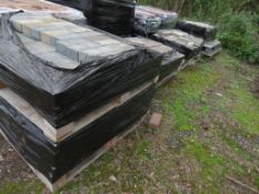 4 X PALLETS CONTAINING BLOCK PAVERS, MAINLY GREY.