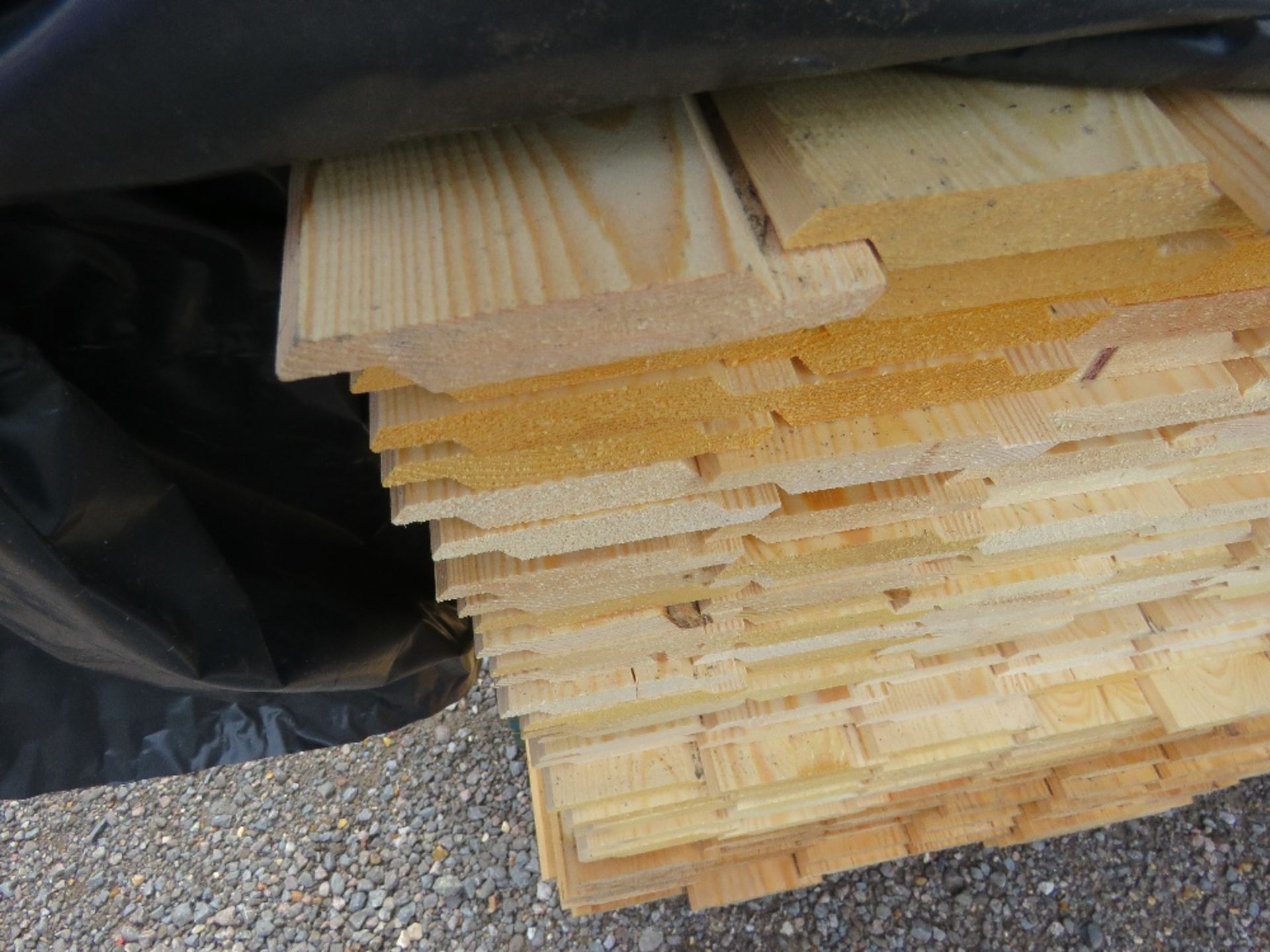 SMALL PACK OF UNTREATED SHIPLAP TIMBER BOARDS 1.75METRE LENGTH X 95MM APPROX. - Bild 3 aus 3