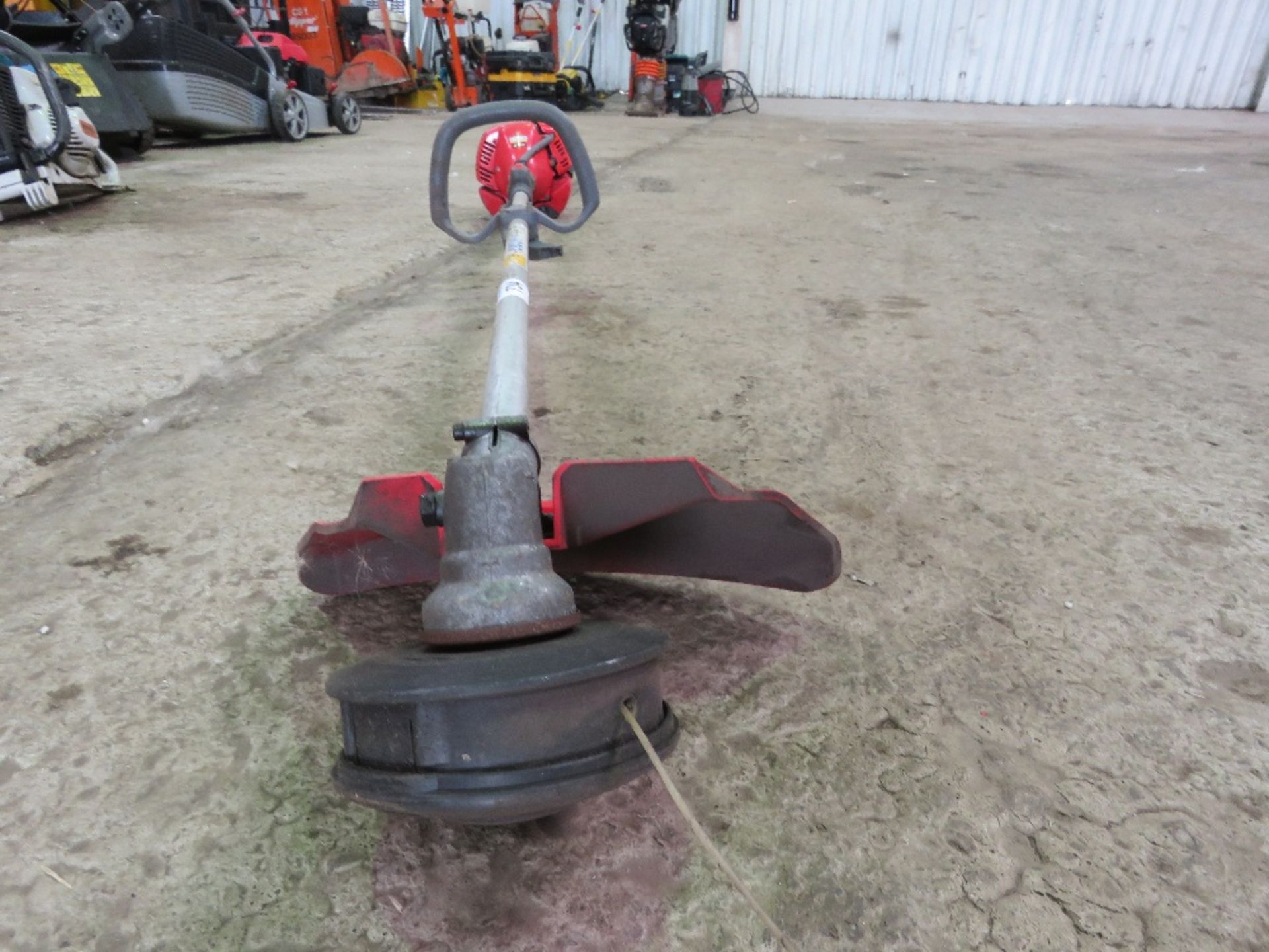 EFCO PETROL ENGINED STRIMMER. THIS LOT IS SOLD UNDER THE AUCTIONEERS MARGIN SCHEME, THEREFORE NO VAT - Image 3 of 7