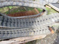 4 X PART WORN DIGGER TRACKS. THIS LOT IS SOLD UNDER THE AUCTIONEERS MARGIN SCHEME, THEREFORE NO VAT