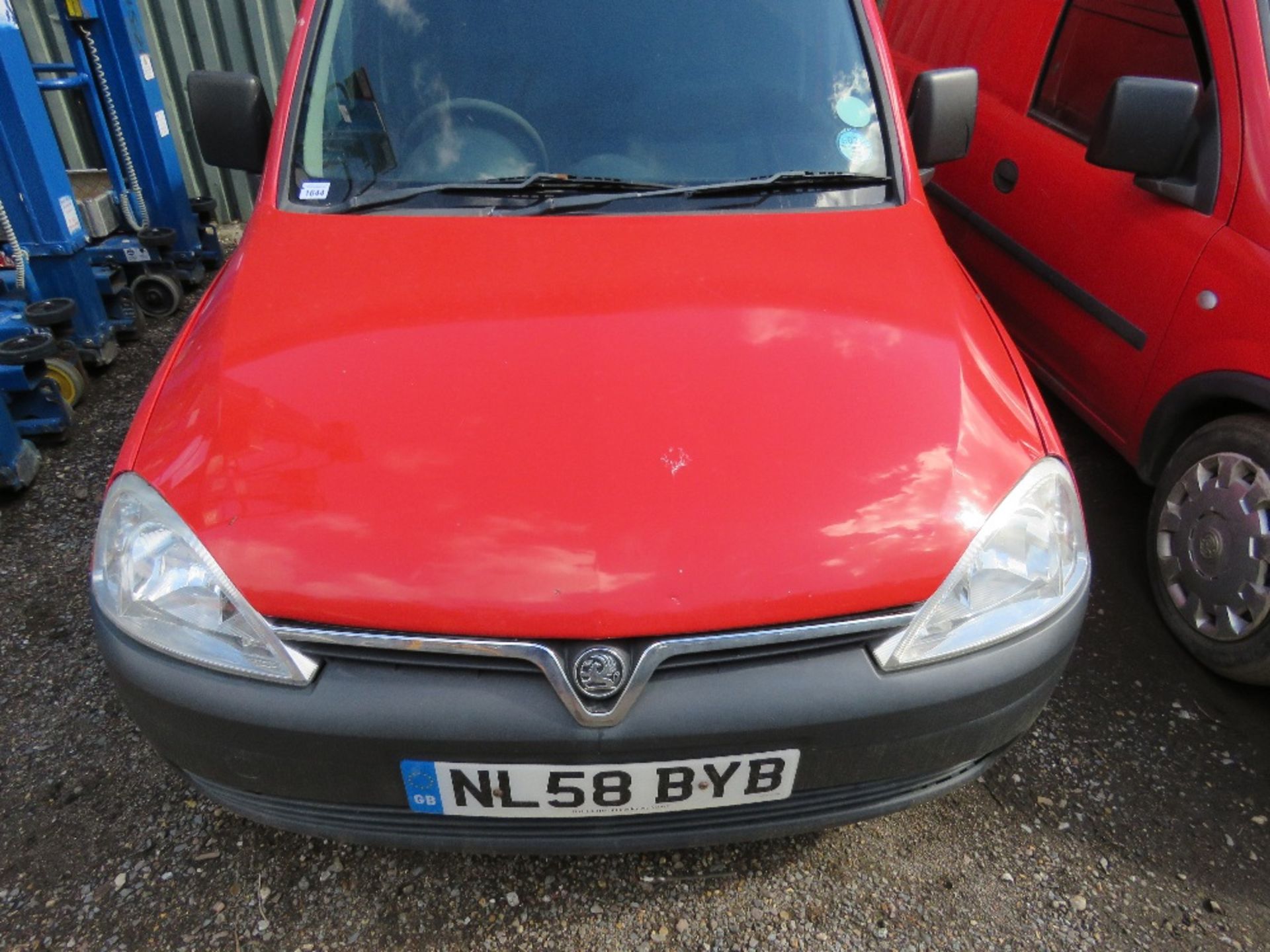 VAUXHALL COMBO PANEL VAN REG:NL58 BYB. MILES NOT SHOWING. TEST EXPIRED. SIDE DOOR. WHEN TESTED WAS S - Image 2 of 9