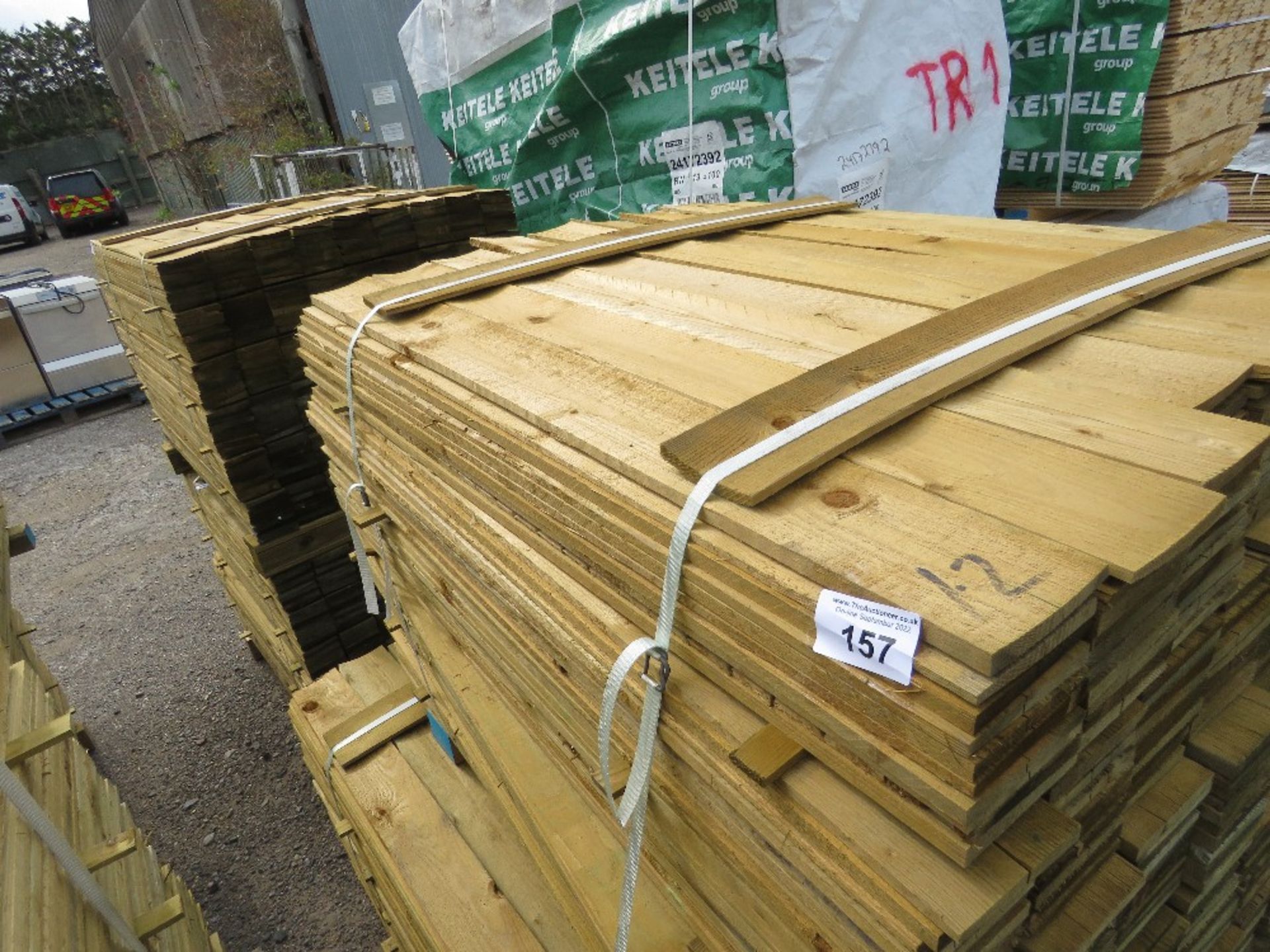 LARGE PACK OF TREATED FEATHER EDGE CLADDING FENCE TIMBER BOARDS 1.2 METRE LENGTH X 100MM WIDTH APPRO - Image 2 of 3