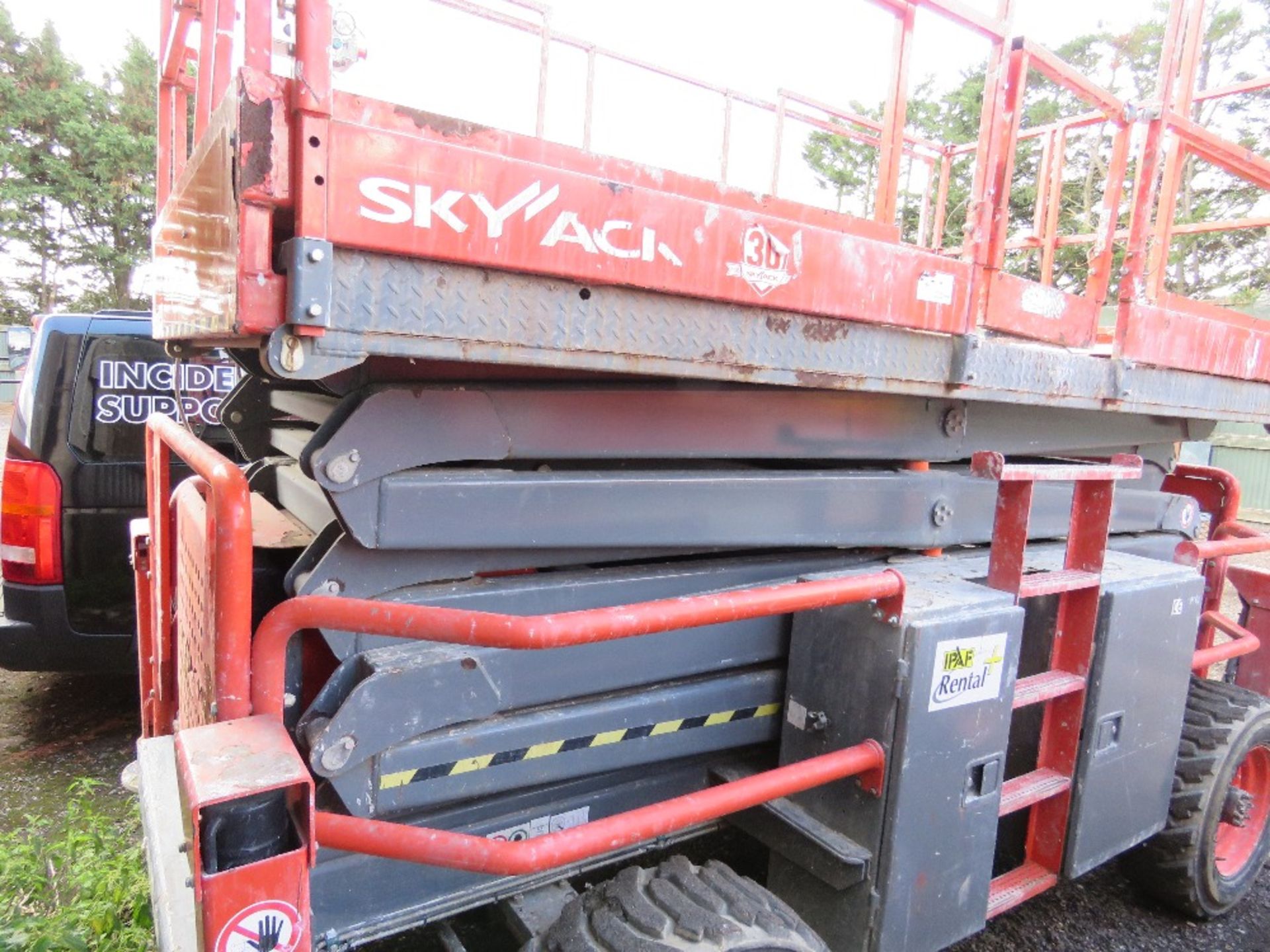 SKYJACK SJ8841RT ROUGH TERRAIN SCISSOR LIFT ACCESS UNIT, YEAR 2015. SN:40001778. - Bild 6 aus 7