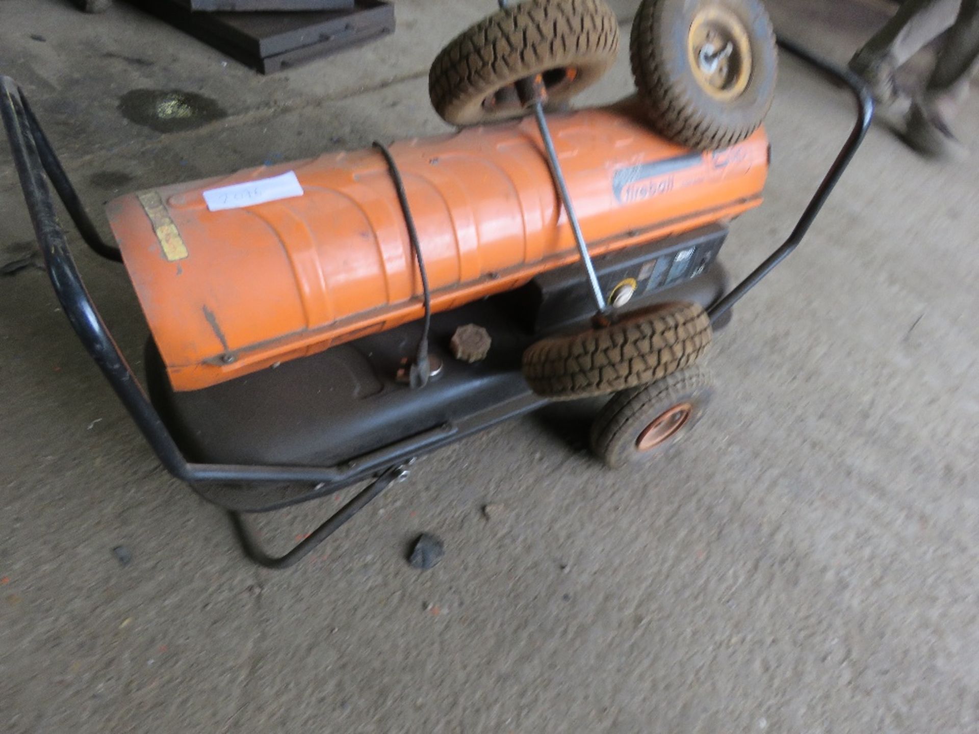 240VOLT HEATER WITH SPARE AXLE. LOT LOCATION: EMERALD HOUSE, SWINBORNE ROAD, SS13 1EF, BASILDON, E