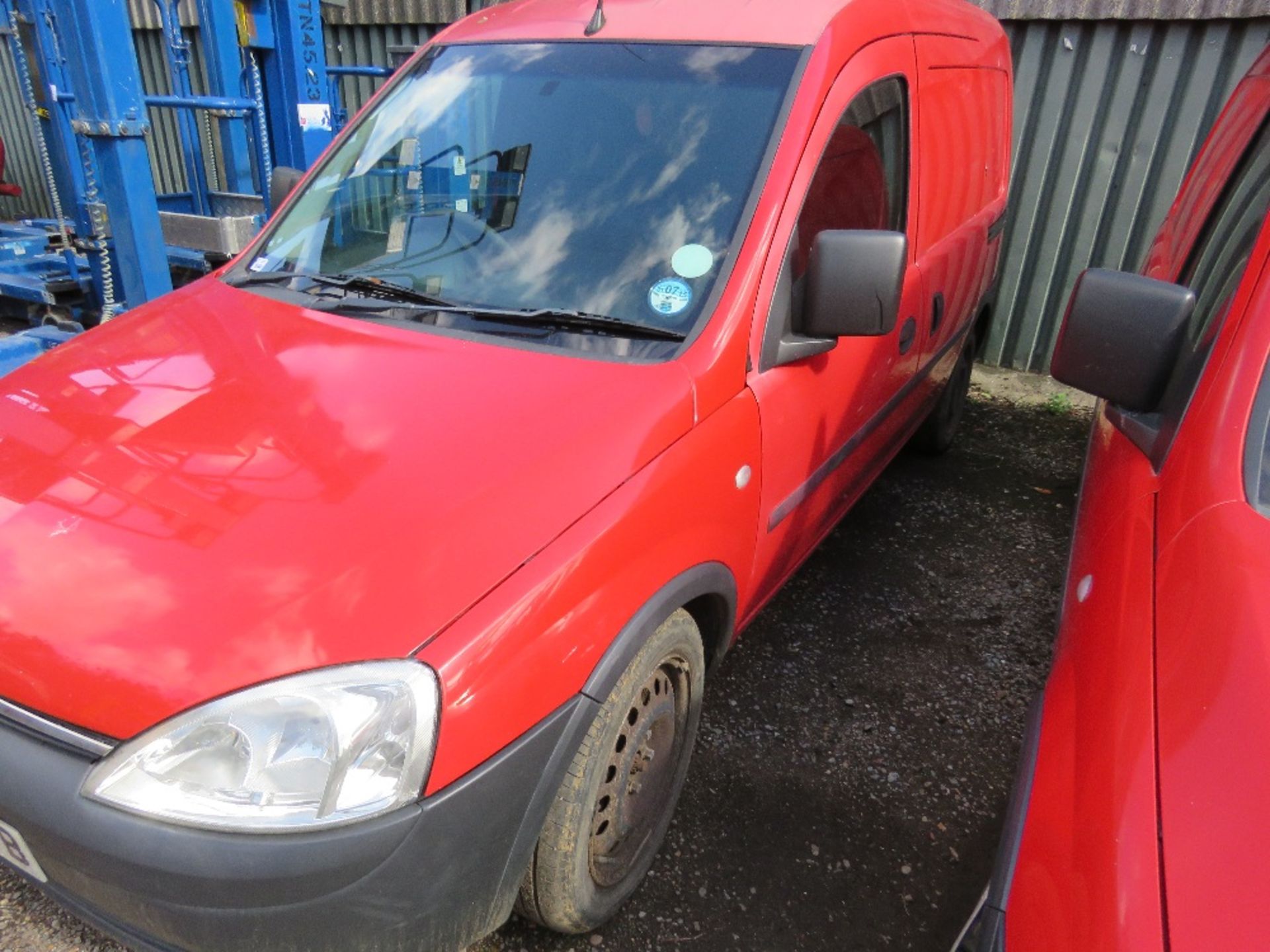 VAUXHALL COMBO PANEL VAN REG:NL58 BYB. MILES NOT SHOWING. TEST EXPIRED. SIDE DOOR. WHEN TESTED WAS S - Image 3 of 9