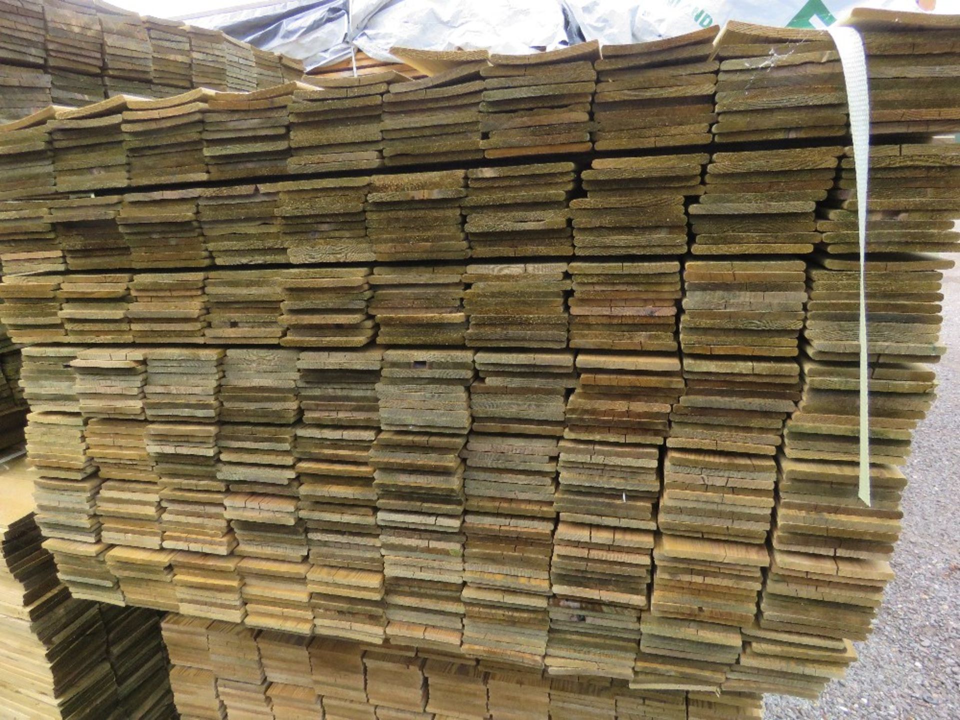 LARGE PACK OF TREATED HIT AND MISS FENCE CLADDING TIMBER BOARDS, 1.75M LENGTH X 95MM WIDTH APPROX. - Image 2 of 3