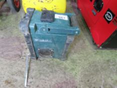 MAKITA BATTERY RADIO. THIS LOT IS SOLD UNDER THE AUCTIONEERS MARGIN SCHEME, THEREFORE NO VAT WILL