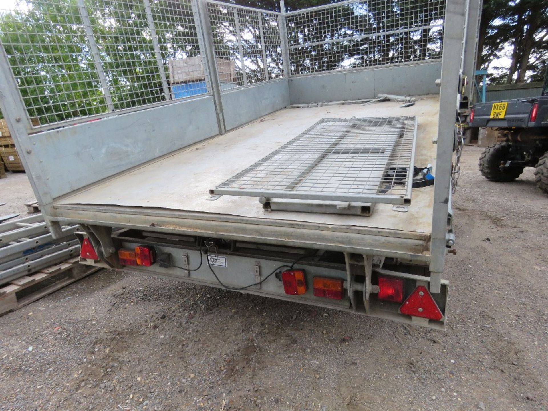 IFOR WILLIAMS TT126G TIPPING TRAILER WITH MESH CAGE SIDES ALL AROUND AND FULL LENGTH SKIDS. SN:SCK60 - Image 6 of 9