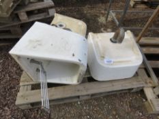 3 X ENAMELED STONE SINKS WITH METAL GRILLE. THIS LOT IS SOLD UNDER THE AUCTIONEERS MARGIN SCHEME, T