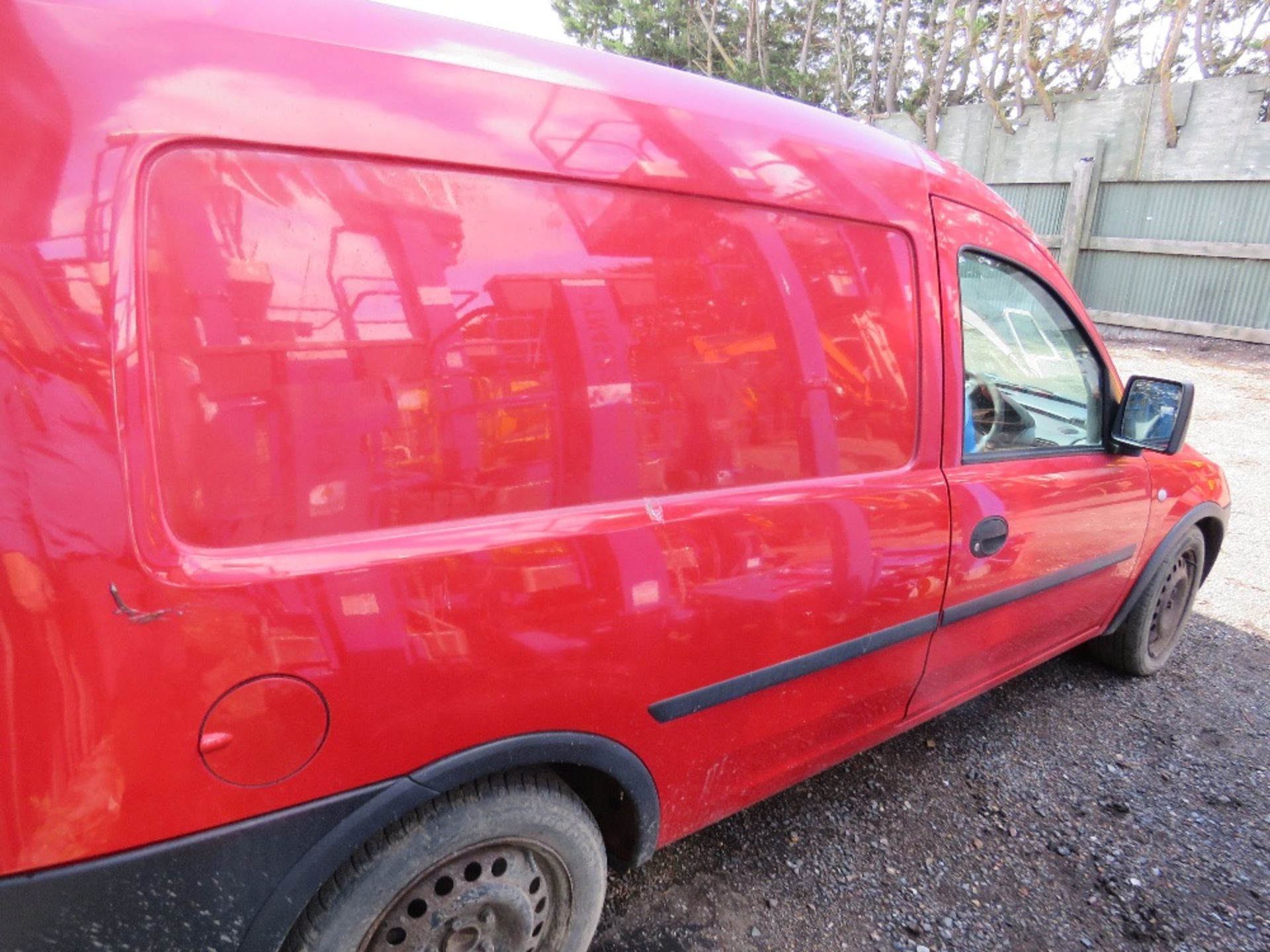 VAUXHALL COMBO PANEL VAN REG:NL58 BYB. MILES NOT SHOWING. TEST EXPIRED. SIDE DOOR. WHEN TESTED WAS S - Image 5 of 9