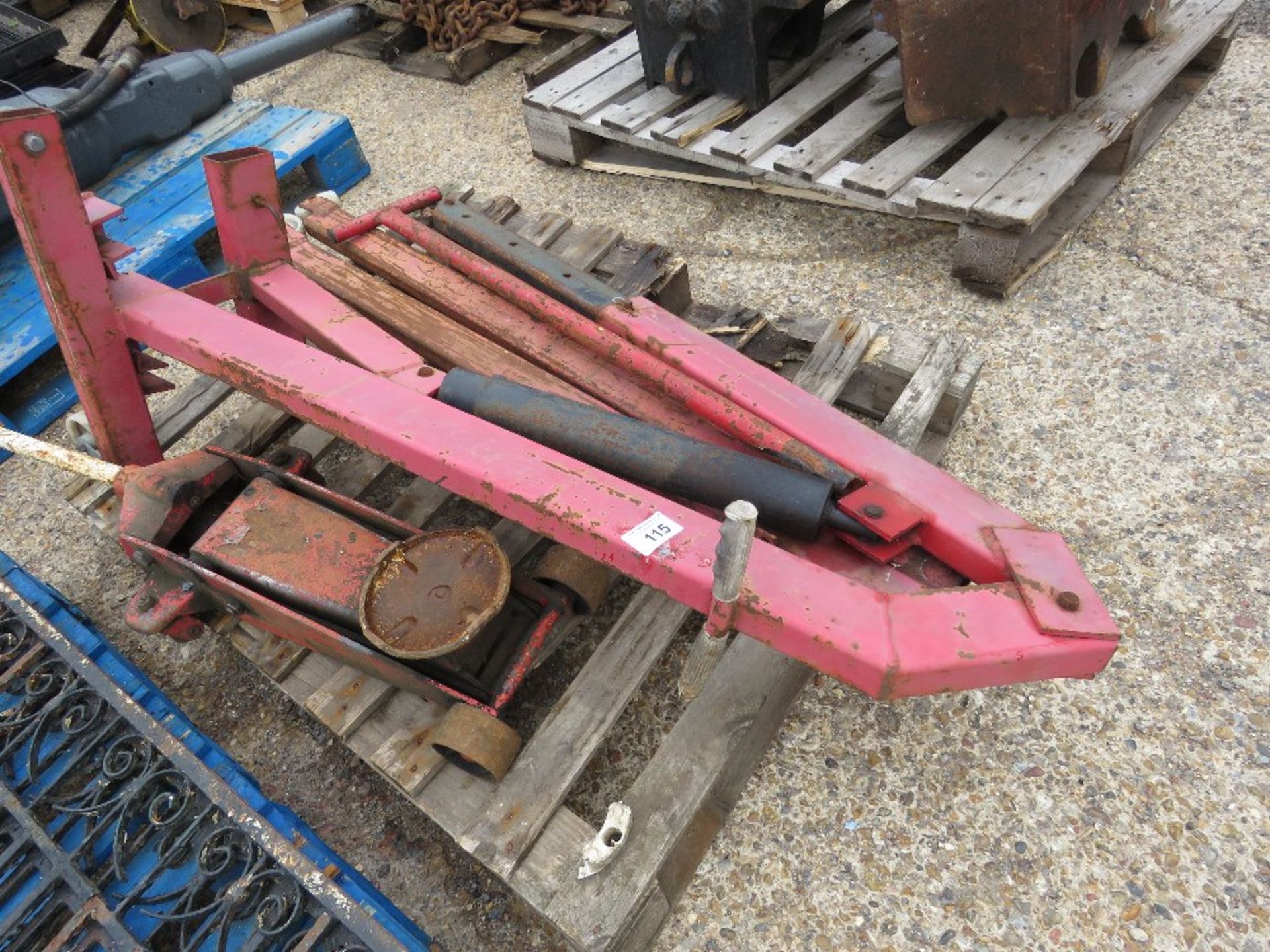 TROLLEY JACK PLUS AN ENGINE CRANE. - Image 2 of 2