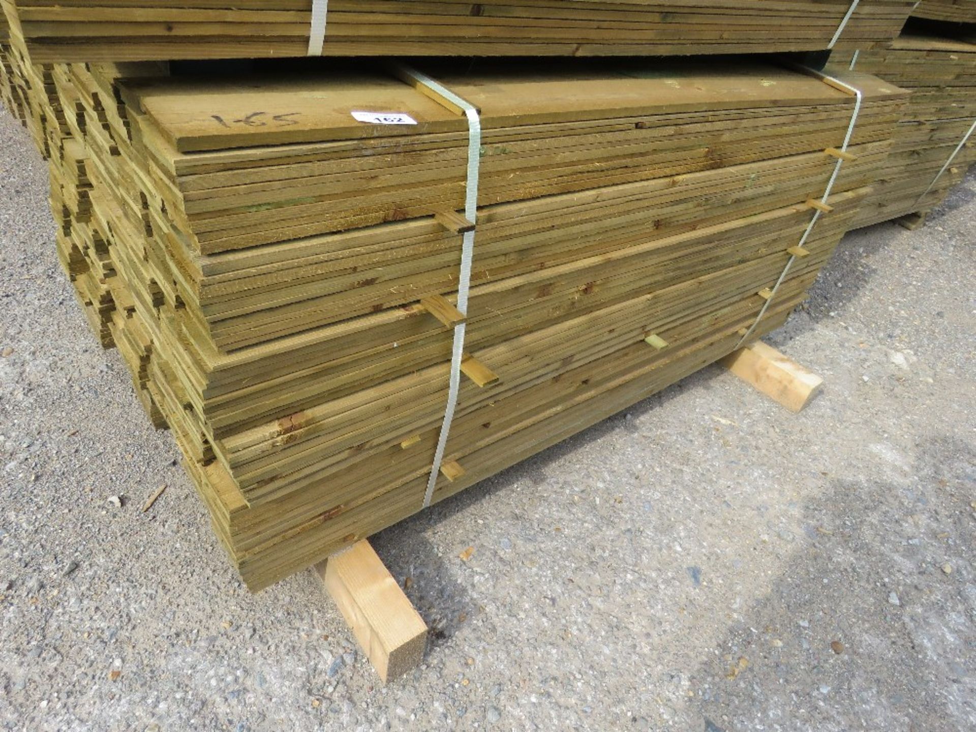 LARGE PACK OF TREATED FEATHER EDGE CLADDING FENCE TIMBER BOARDS 1.64 METRE LENGTH X 100MM WIDTH APPR