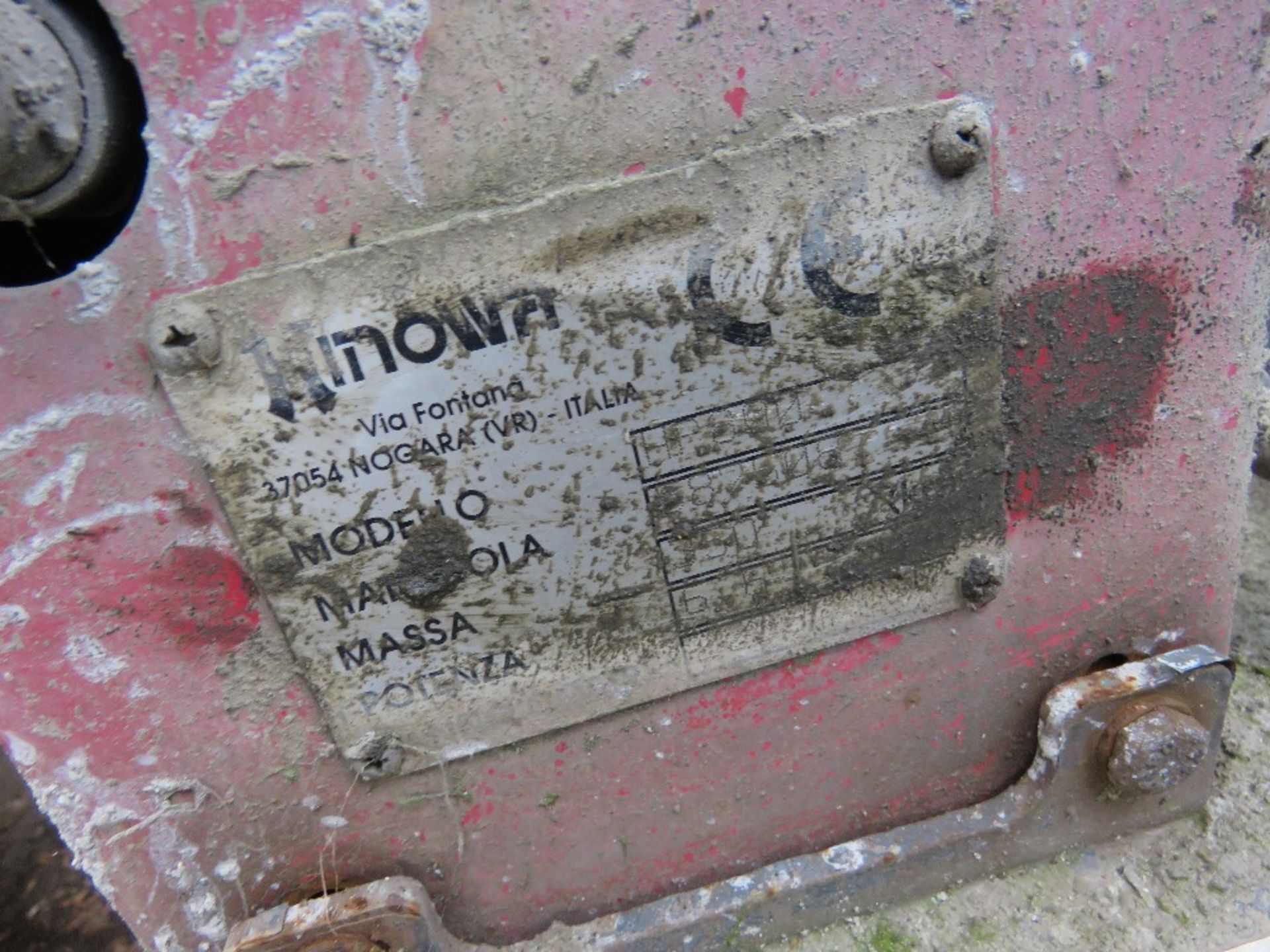 HINOWA HP800 PETROL ENGINED TRACKED DUMPER. BEEN STOOD FOR SOME TIME, UNTESTED, MAY REQUIRE ATTENTI - Image 4 of 4