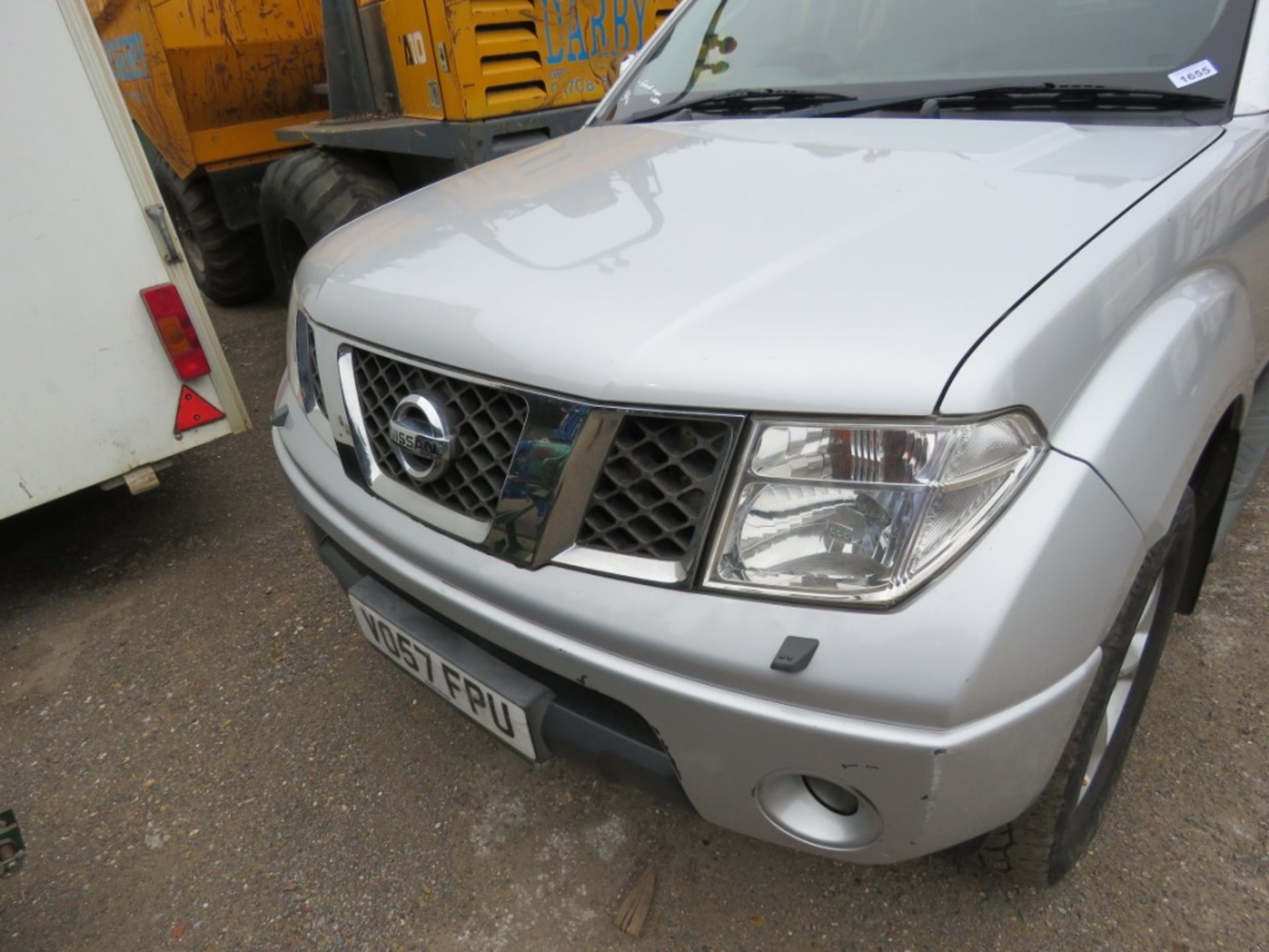 NISSAN NAVAR DOUBLE CAB PICKUP TRUCK, AUTO. REG:VO57 FPU WITH V5. TEST TILL 5.01.23. 136, 120 REC MI - Image 2 of 13