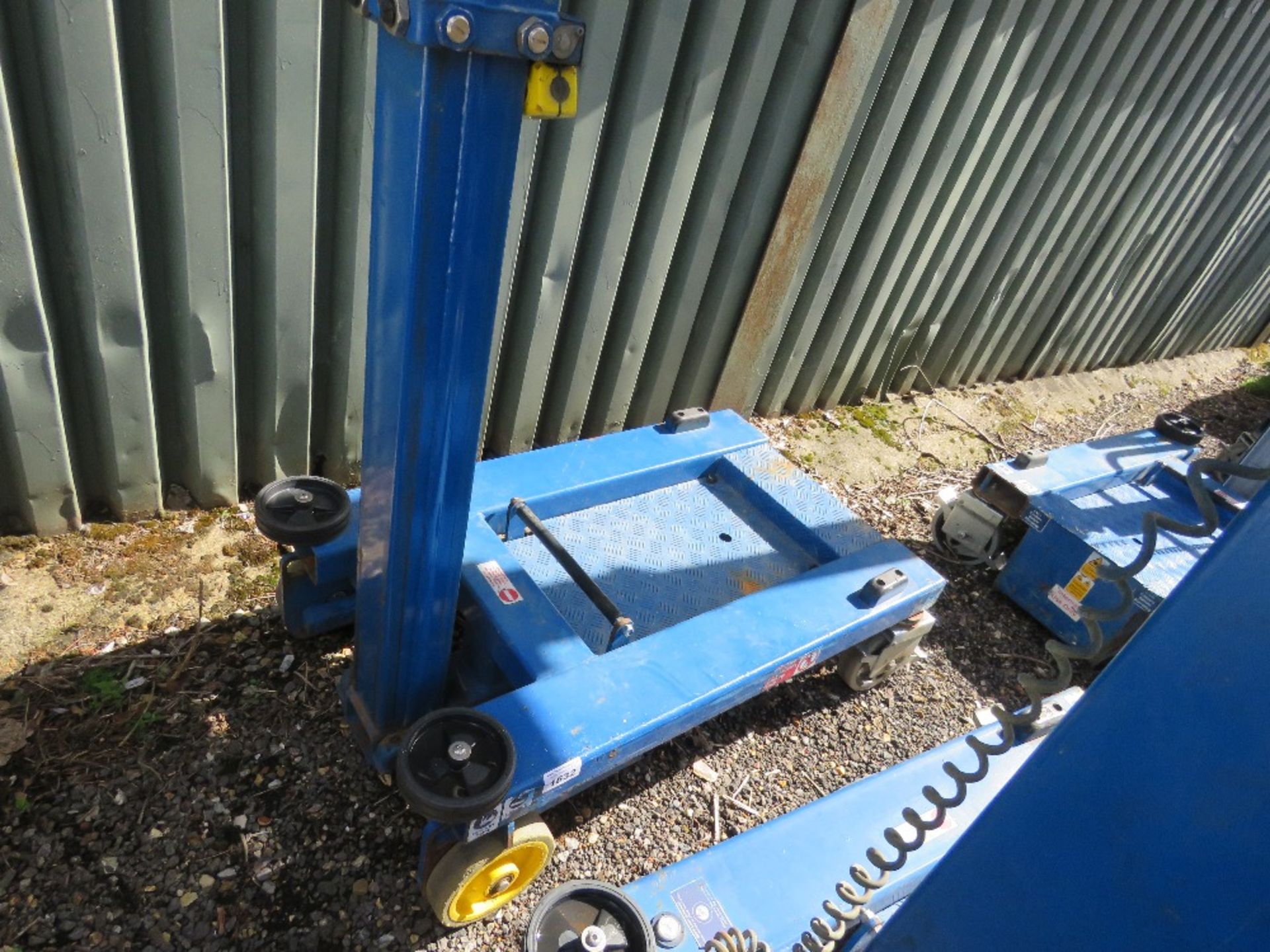 NANO POWER TOWER BATTERY POWERED MAST ACCESS UNIT. PN:PTN4512. DIRECT FROM LOCAL COMPANY AS PART OF - Image 2 of 2