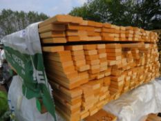 SMALL PACK OF UNTREATED VENETIAN FENCE CLADDING TIMBER SLATS, 1.76M LENGTH X 45 X 18 MM WIDTH APPROX