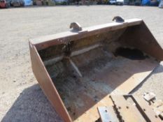 LARGE FOREND LOADER BUCKET FOR WHEELED LOADER, 2.3M WIDE APPROX. SOURCED FROM COMPANY LIQUIDATION. T