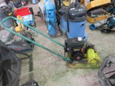 AMMANN PETROL ENGINED COMPACTION PLATE.