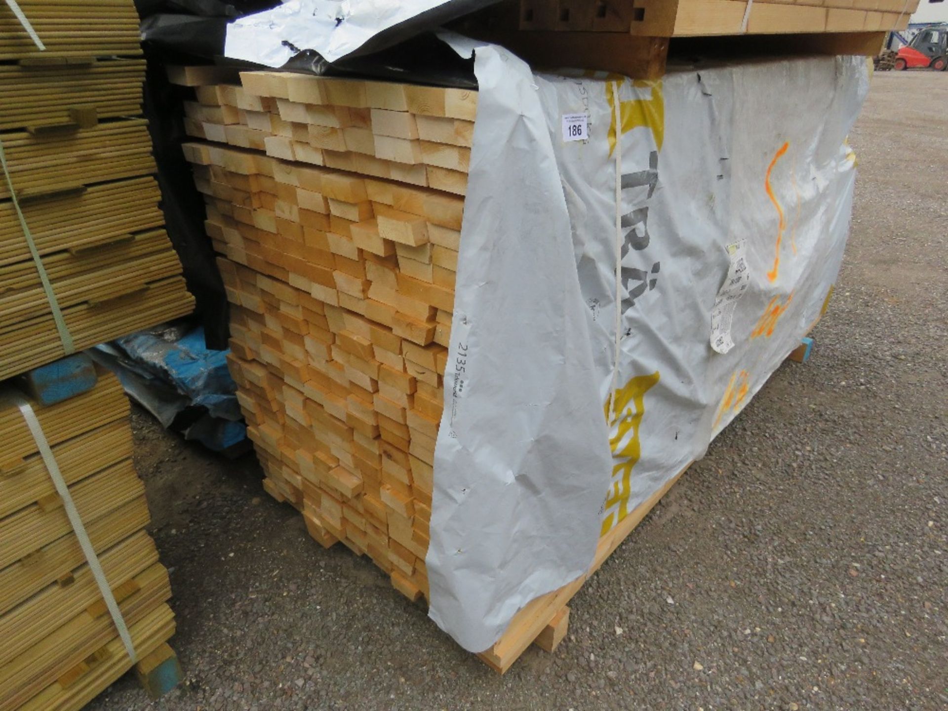 EXTRA LARGE PACK OF UNTREATED ANGLED FENCE TIMBERS , 2.4M LENGTH X 85MM X 35MM WIDTH APPROX.