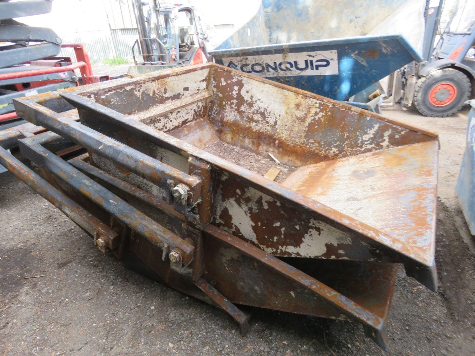 3 X CONQUIP BOAT SKIPS, FIRE DAMAGE TO PAINT. - Image 3 of 4