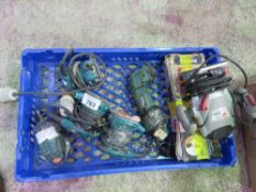 5 X SMALL SANDERS PLUS A ROUTER AND A MINI JIG UNIT. THIS LOT IS SOLD UNDER THE AUCTIONEERS MARGI