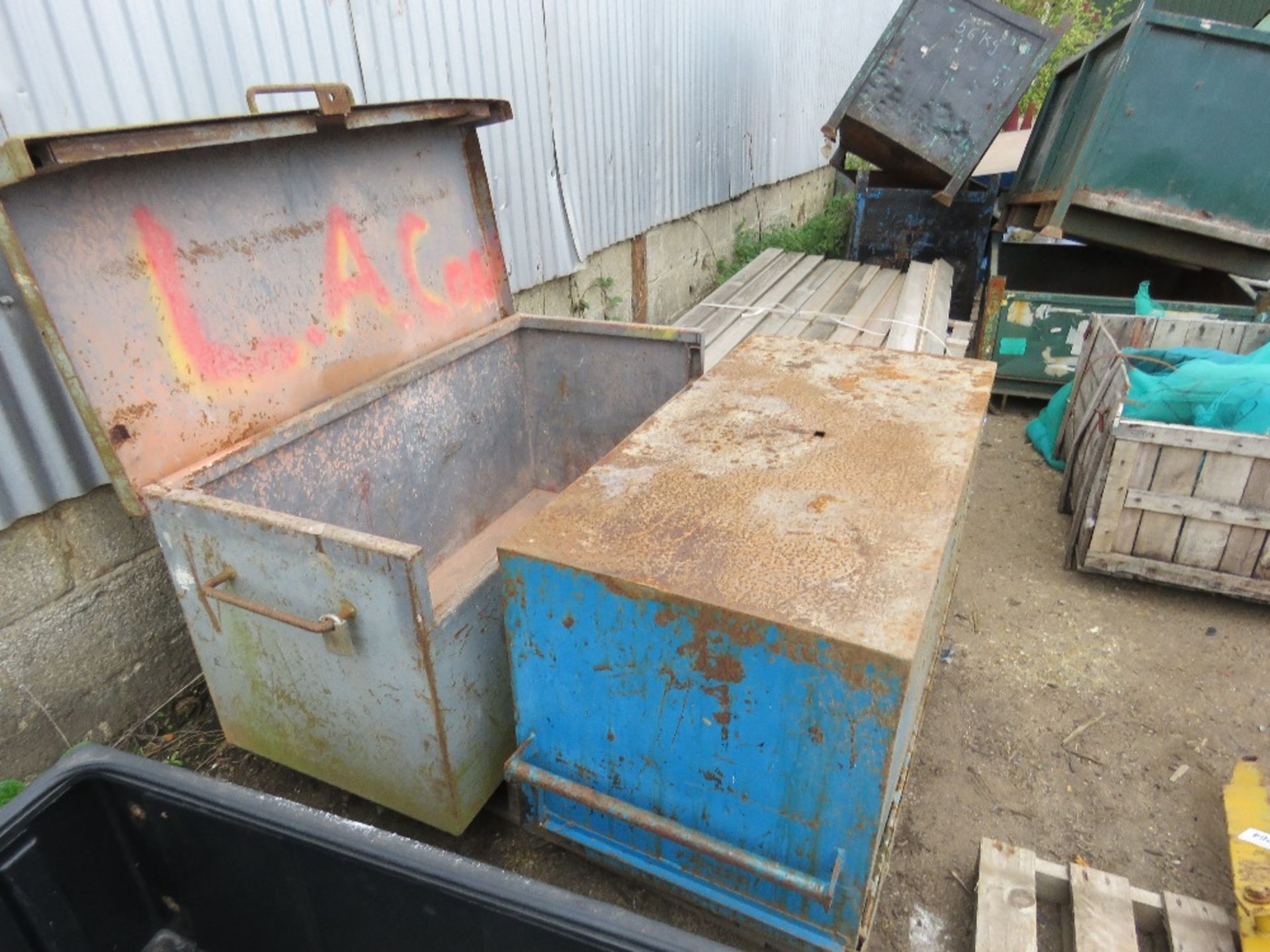 2 X METAL TOOL SAFES, NO KEYS. THIS LOT IS SOLD UNDER THE AUCTIONEERS MARGIN SCHEME, THEREFORE NO - Image 3 of 3