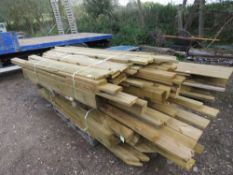 LARGE STACK OF ASSORTED FENCING TIMBERS.