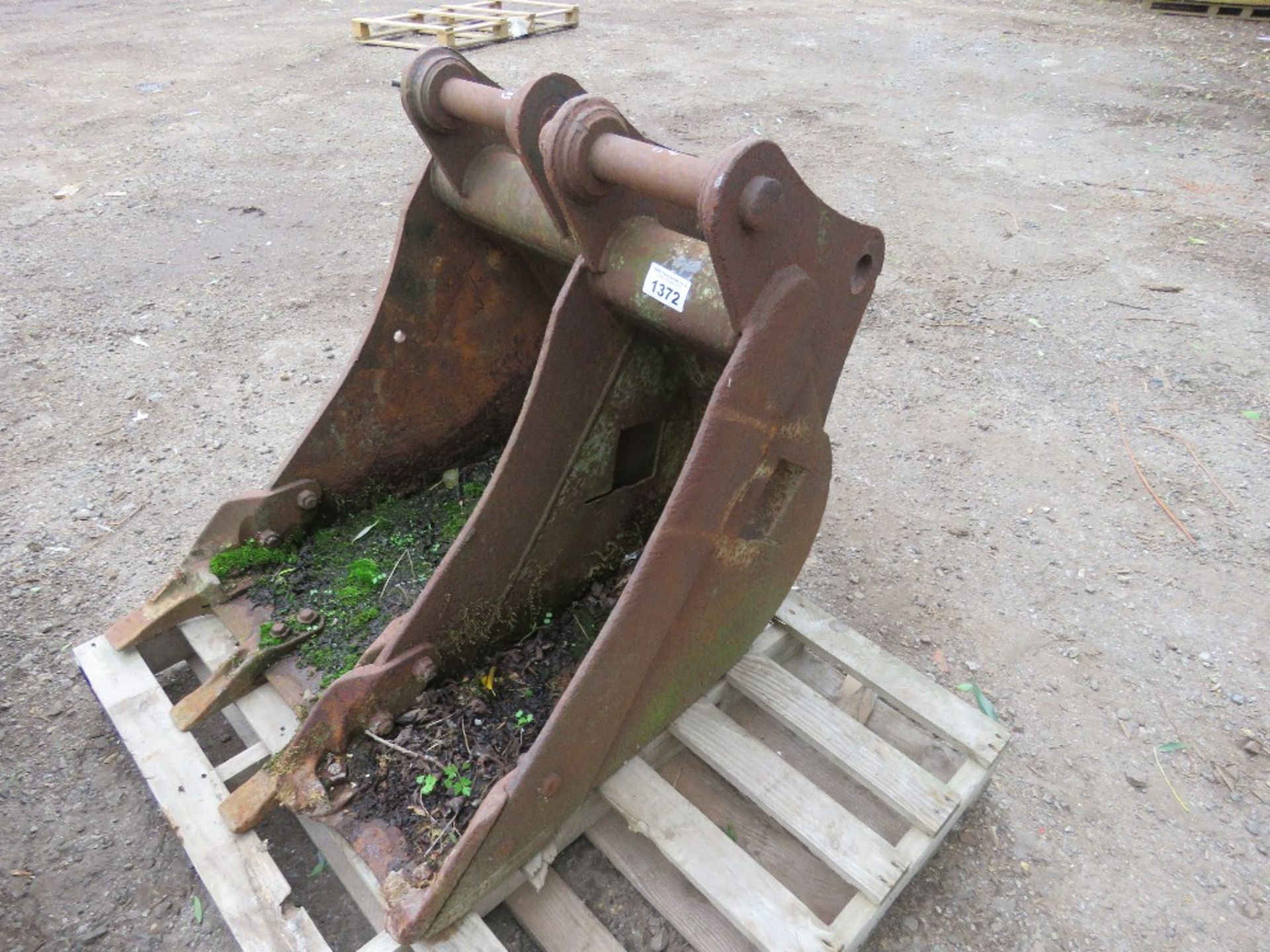2 X EXCAVATOR BUCKETS: 50MM PINS, 12" AND 18"WIDTH APPROX.