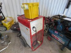 110VOLT DEHUMIDIFIER PLUS A TRANSFORMER. THIS LOT IS SOLD UNDER THE AUCTIONEERS MARGIN SCHEME, TH