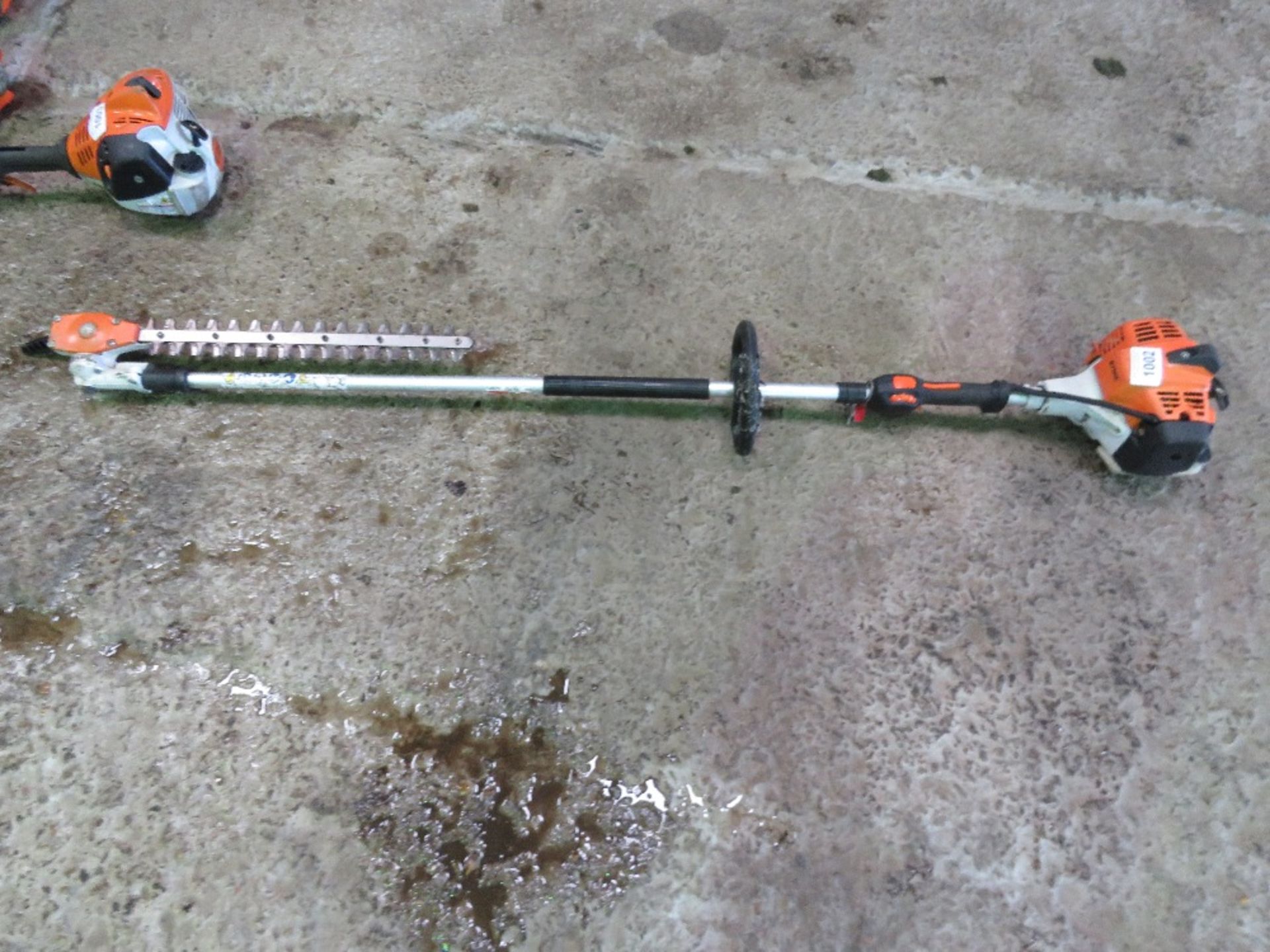 STIHL LONG REACH PETROL HEDGE CUTTER.