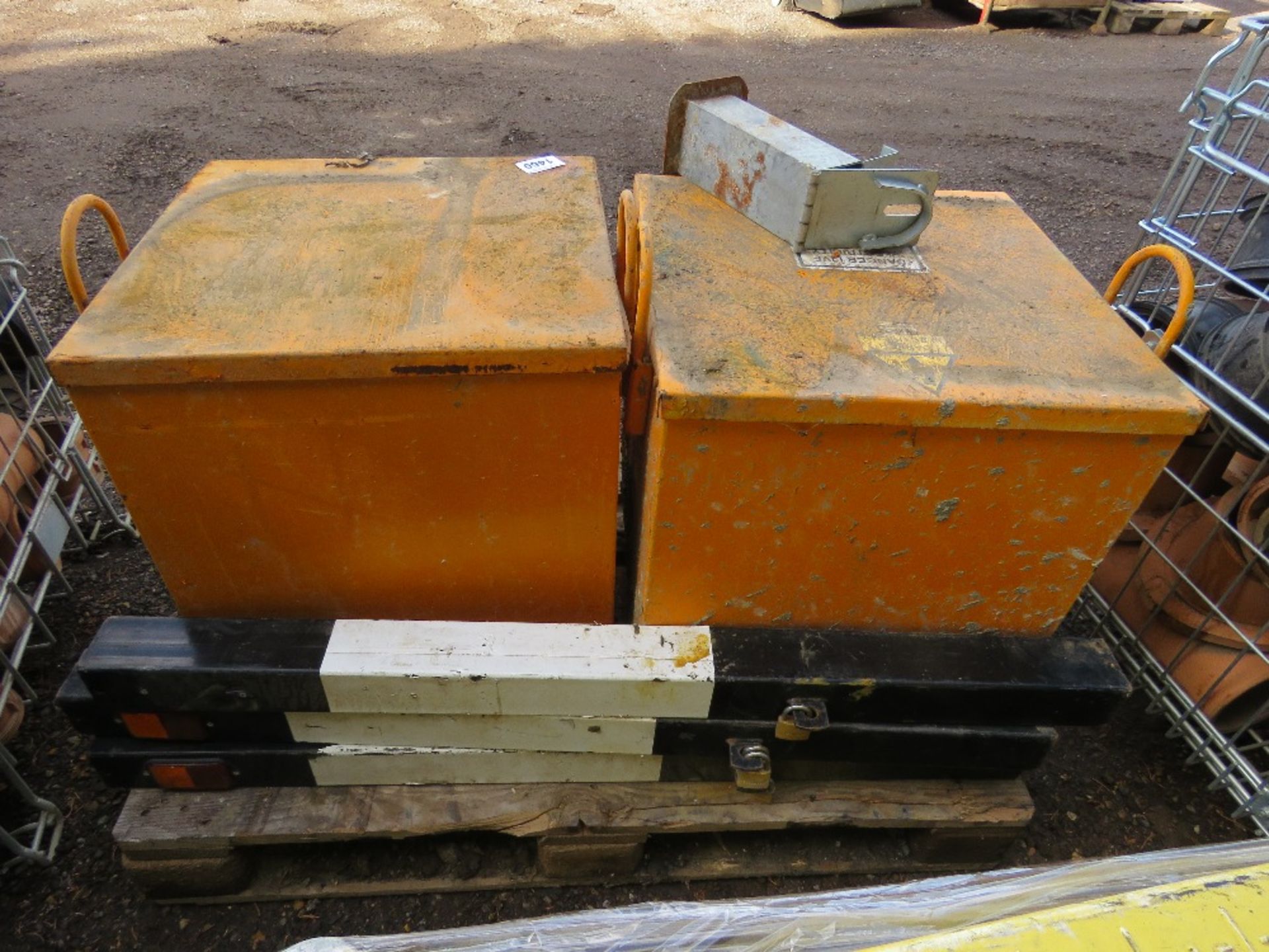 2 X LARGE SITE TRANSFORMERS. - Image 2 of 4