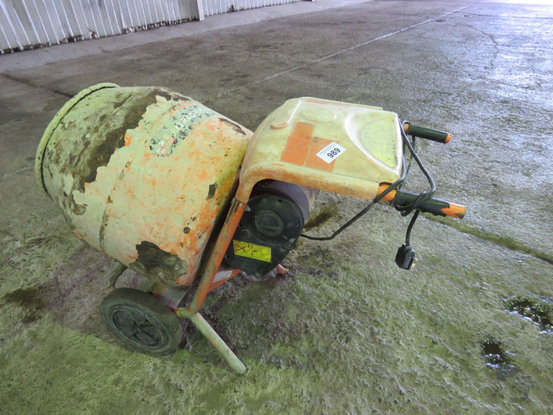 BELLE 240VOLT MINI MIXER. THIS LOT IS SOLD UNDER THE AUCTIONEERS MARGIN SCHEME, THEREFORE NO VAT - Image 3 of 3