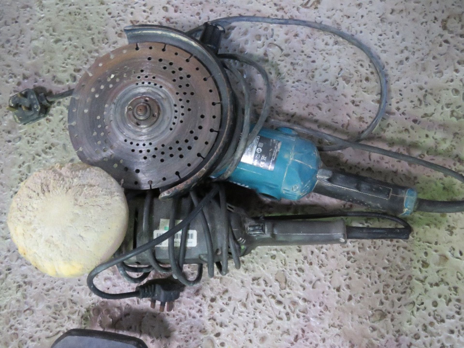 MAKITA GRINDER PLUS A POLISHER, 240VOLT. SOURCED FROM COMPANY LIQUIDATION. THIS LOT IS SOLD UN - Image 2 of 2