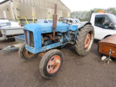 FORDSON MAJOR VINTAGE TRACTOR. WHEN TESTED WAS SEEN TO RUN AND DRIVE, SEE VIDEO.