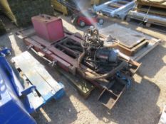 CAR LIFT UNIT, WORKING WHEN REMOVED, 240VOLT. THIS LOT IS SOLD UNDER THE AUCTIONEERS MARGIN SCHEM
