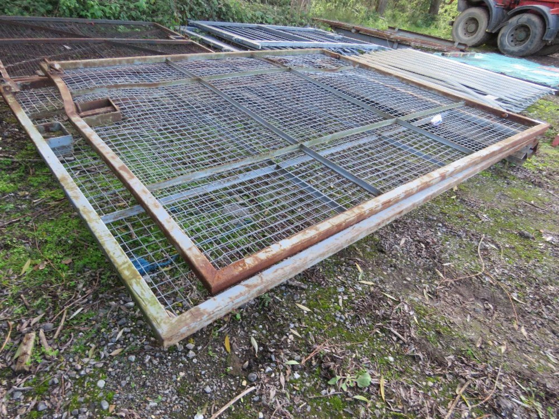 PAIR OF MESH COVERED SITE GATES 2.91M WIDE EACH X 2.5M HEIGHT APPROX. - Image 2 of 4