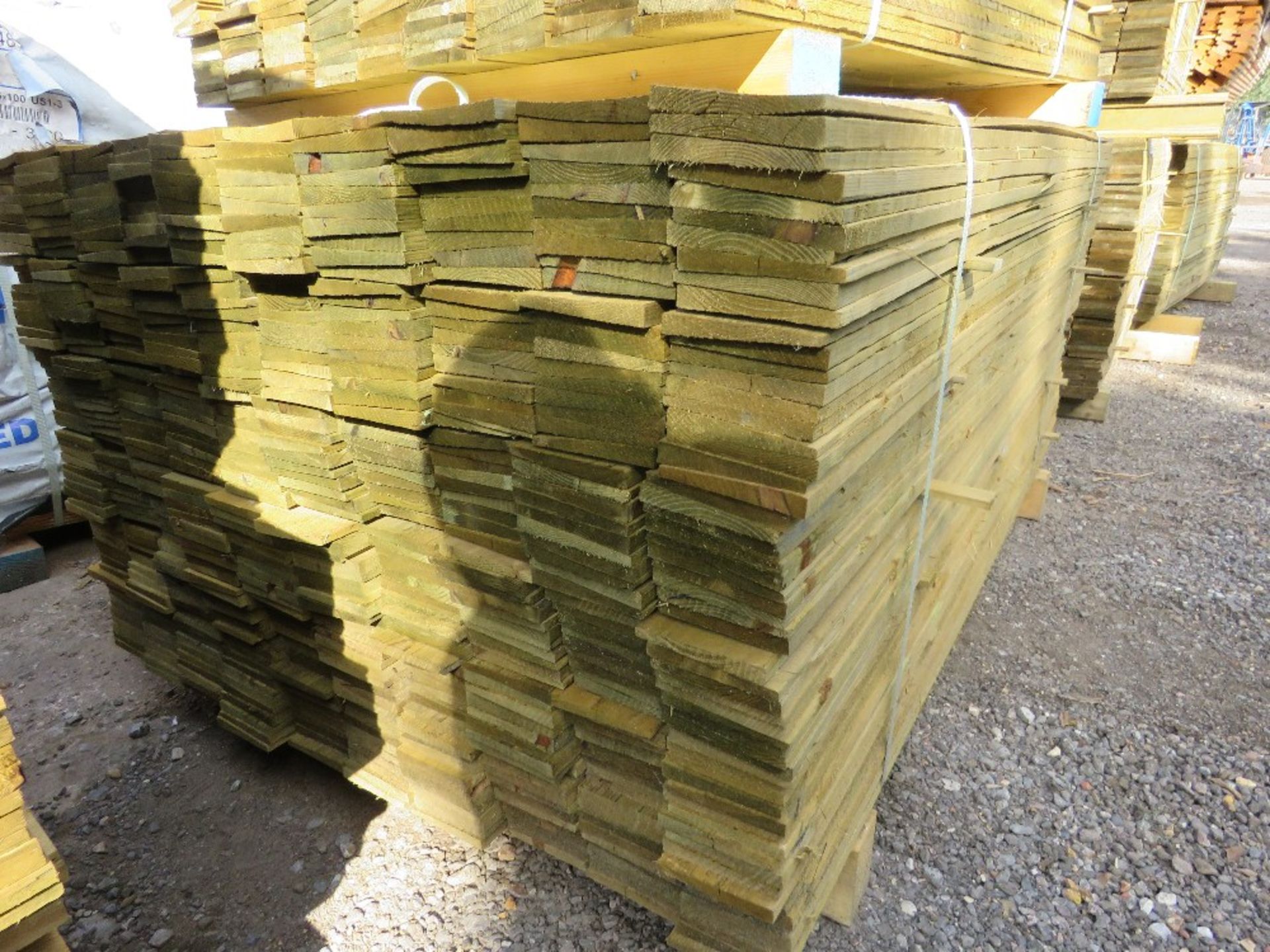 LARGE PACK OF TREATED FEATHER EDGE CLADDING FENCE TIMBER BOARDS 1.64 METRE LENGTH X 100MM WIDTH APPR - Image 2 of 2