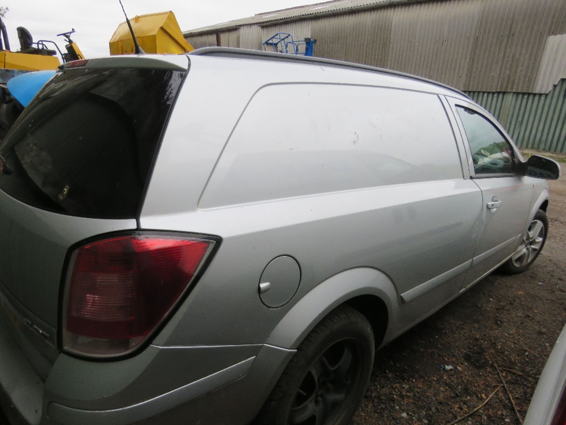 ASTRA CDTI PANEL VAN, REG:OY62 ZWM. 262,731 REC MILES, TESTED UNTIL 01.11.2022. AWAITING V5. SOURCE - Image 3 of 9