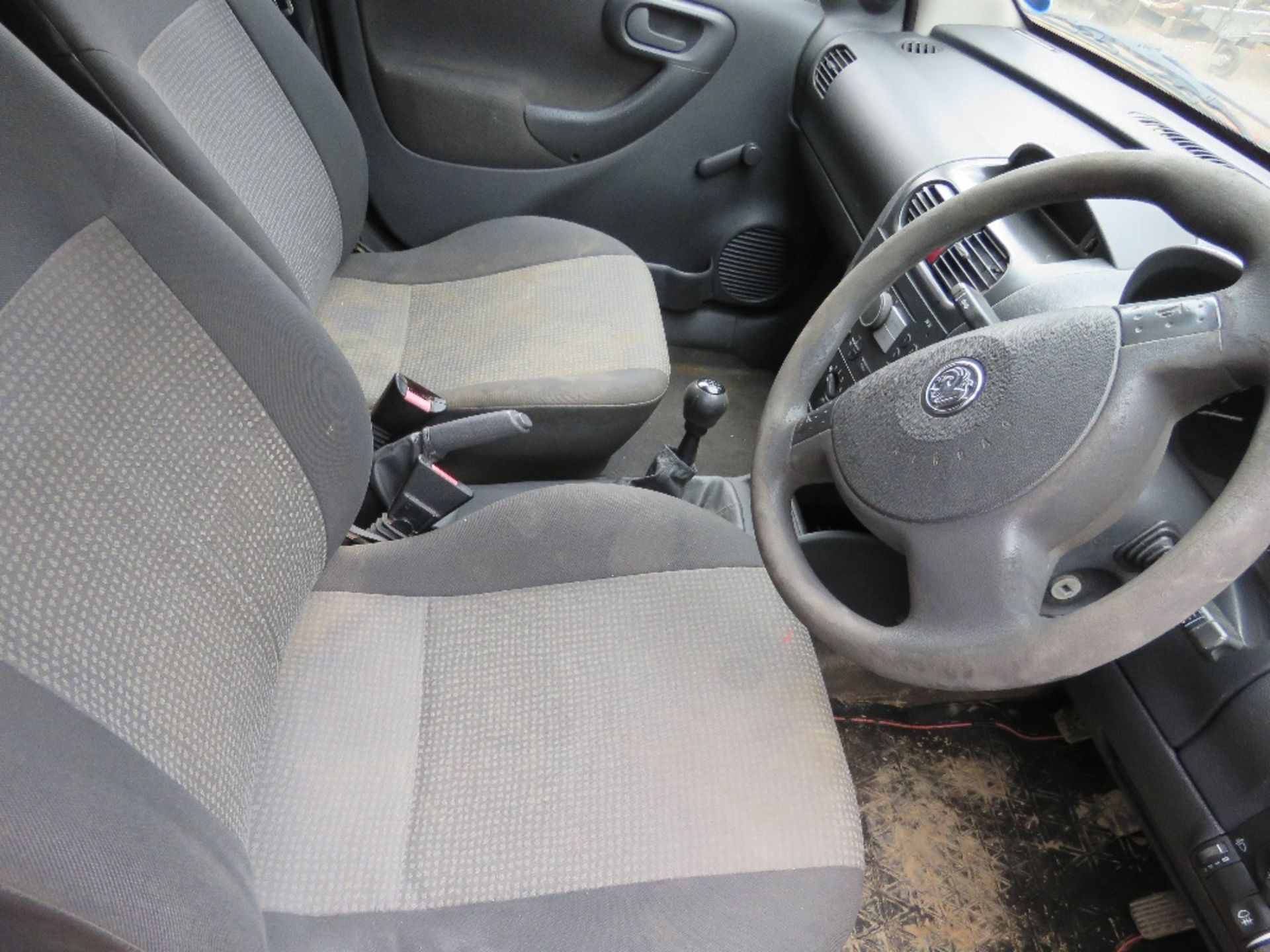 VAUXHALL COMBO PANEL VAN REG:NL58 BYB. MILES NOT SHOWING. TEST EXPIRED. SIDE DOOR. WHEN TESTED WAS S - Image 5 of 9