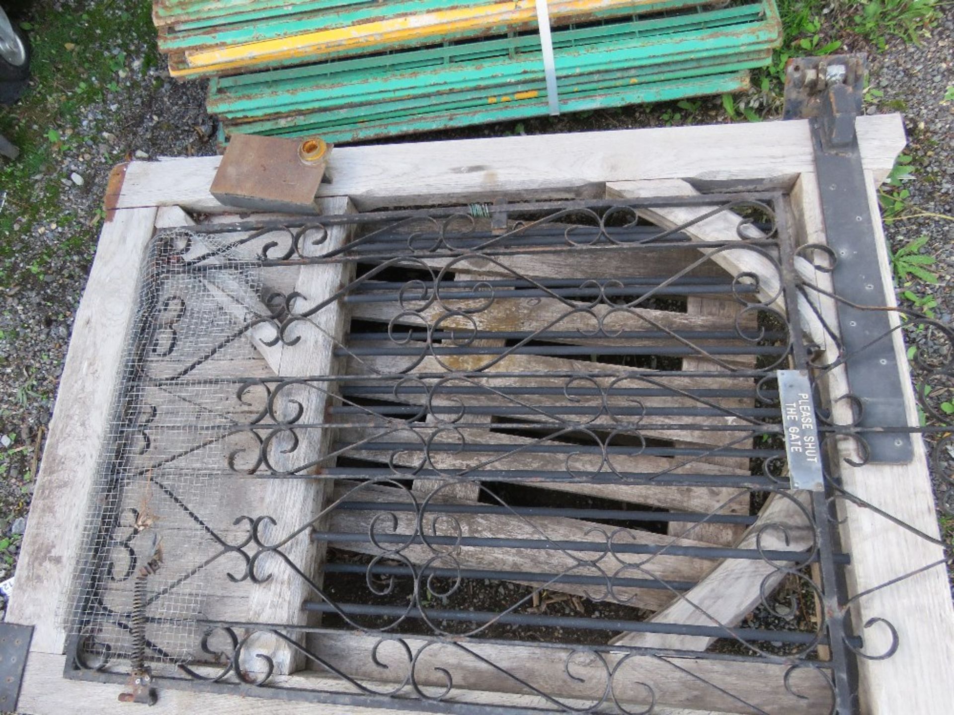 WOODEN FRAMED DECORATIVE GATES WITH WROUGHT IRON INLAY. THIS LOT IS SOLD UNDER THE AUCTIONEERS MA - Image 2 of 3
