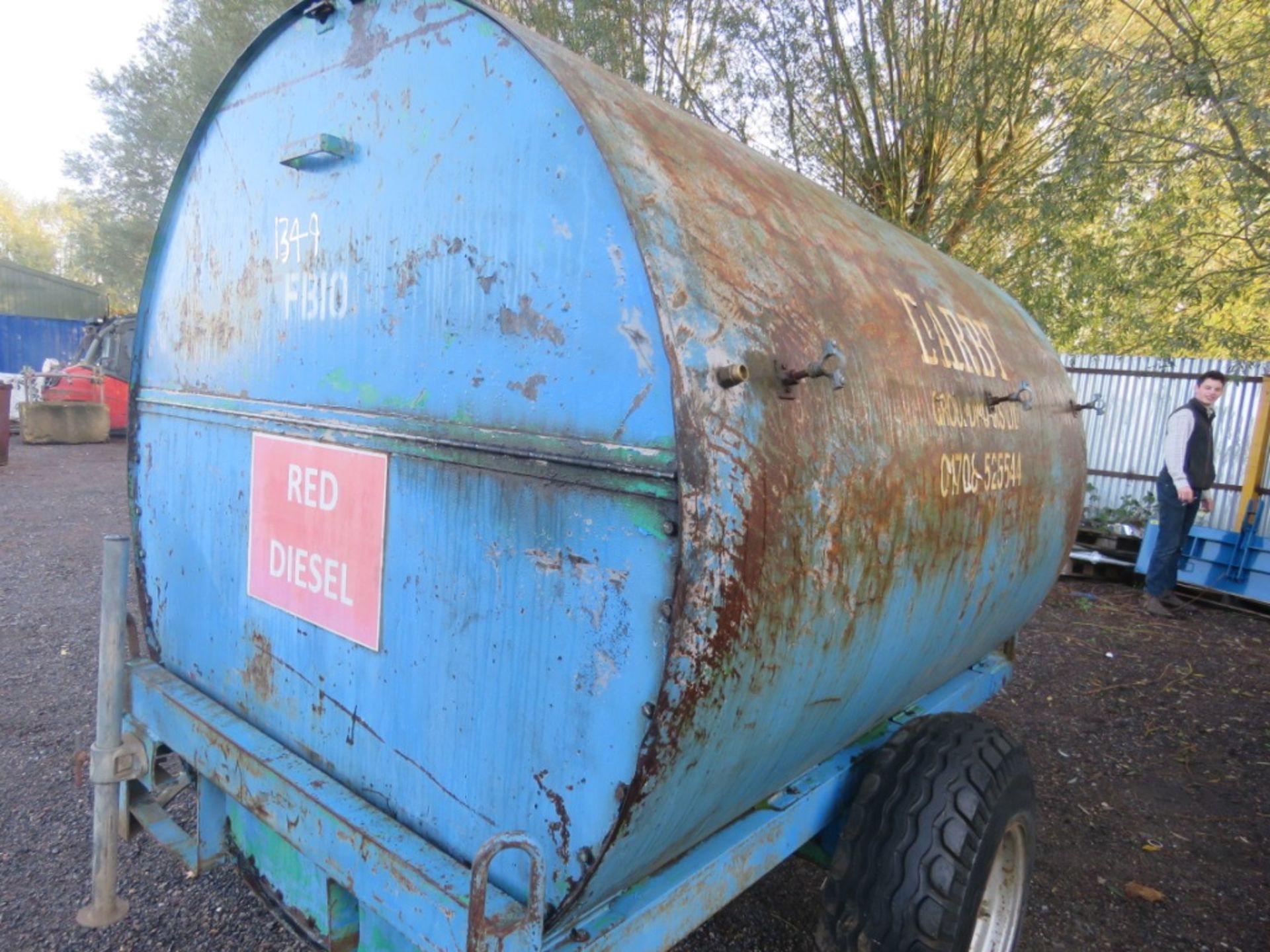 TOWED DIESEL BOWSER. FROM DEPOT CLOSURE. - Image 4 of 7