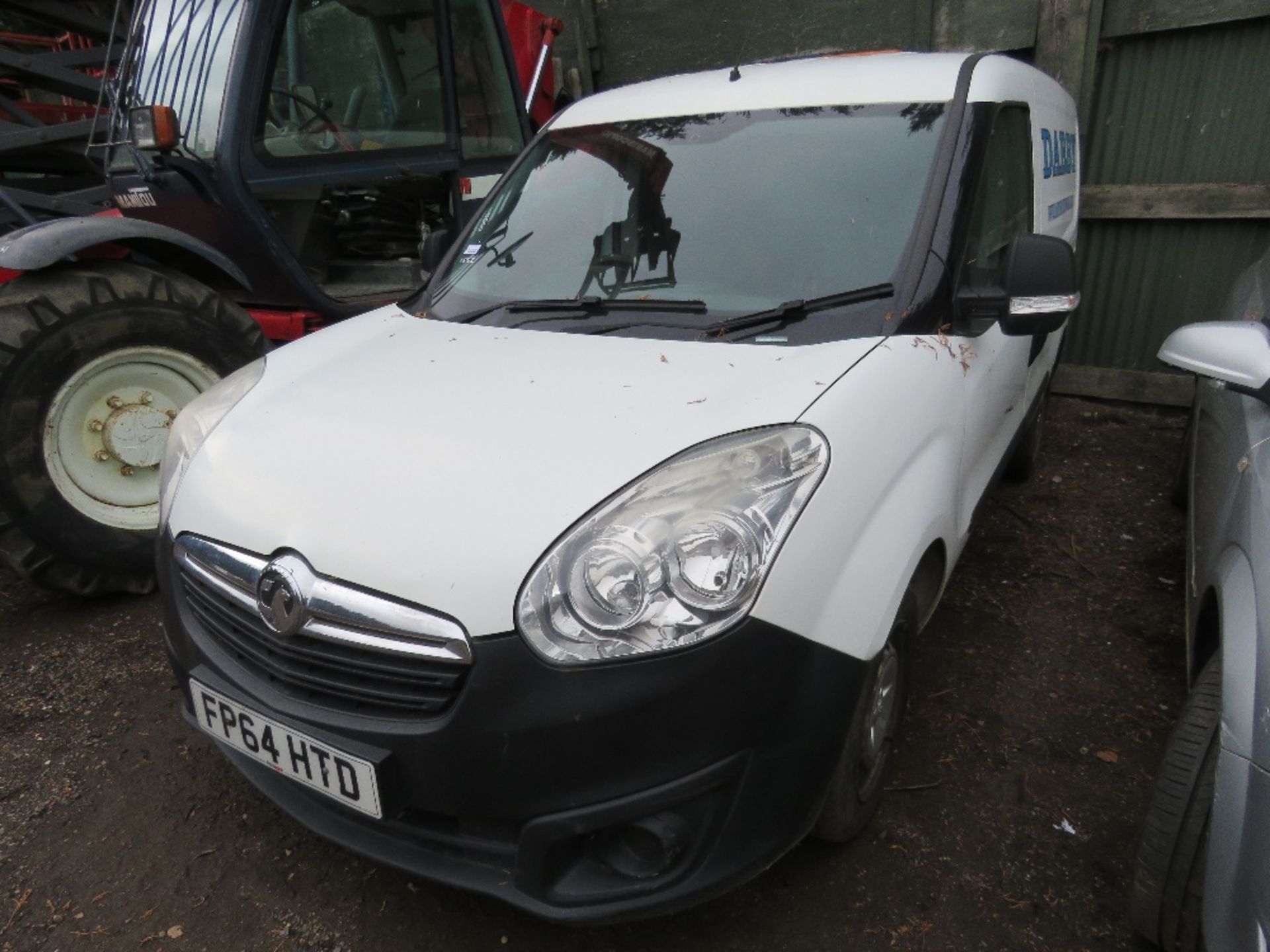 VAUXHALL COMBI PANEL VAN REG: FP64 HTD WITH V5, TESTED UNTIL 30TH OCTOBER 2022. ONE OWNER, OWNED FRO - Image 2 of 8