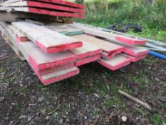PALLET OF ASSORTED LENGTH SCAFFOLD BOARDS. THIS LOT IS SOLD UNDER THE AUCTIONEERS MARGIN SCHEME,