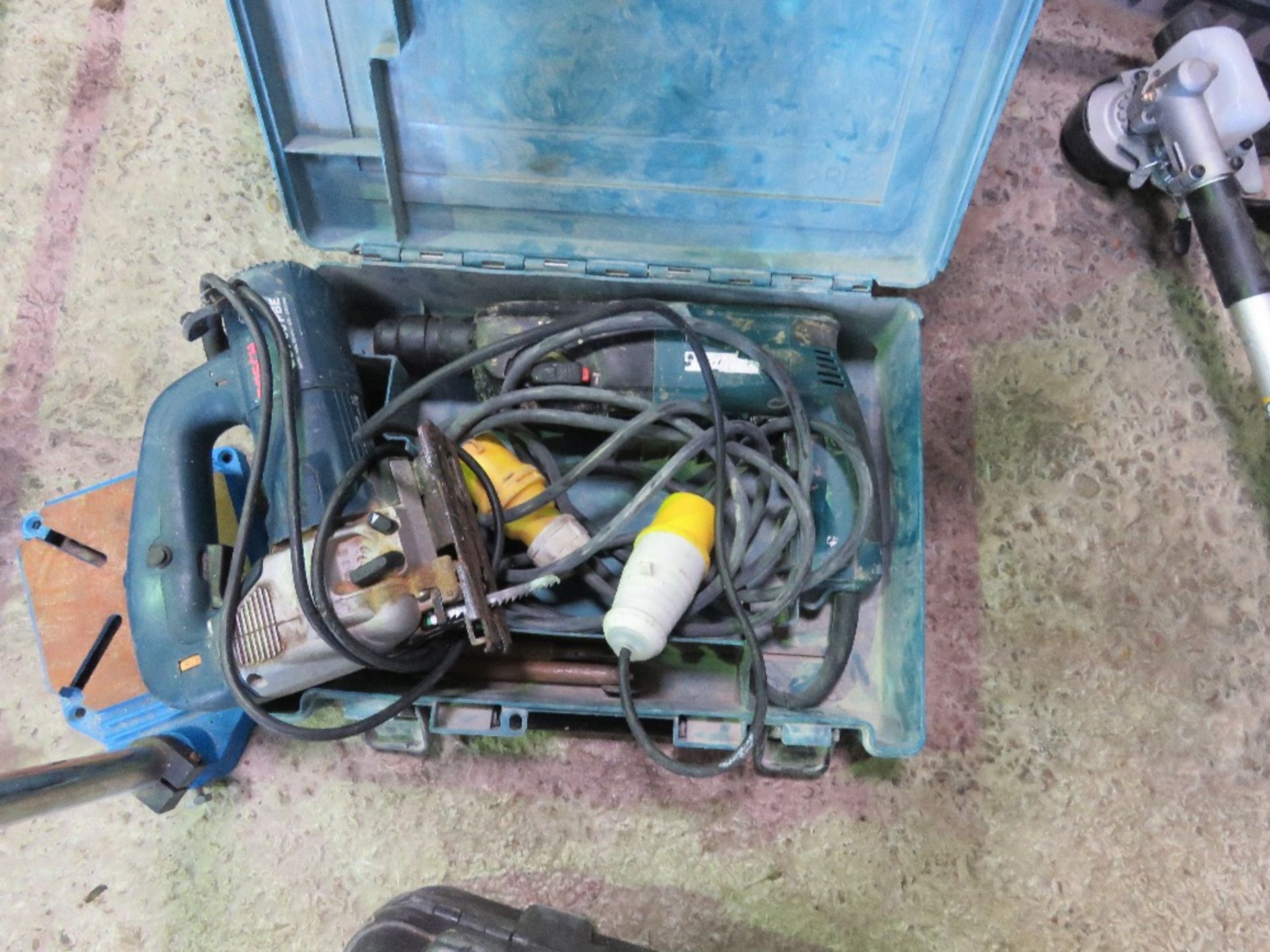 STAND, JISGAW AND A DRILL, 110VOLT. SOURCED FROM COMPANY LIQUIDATION. THIS LOT IS SOLD UNDER THE - Image 2 of 3