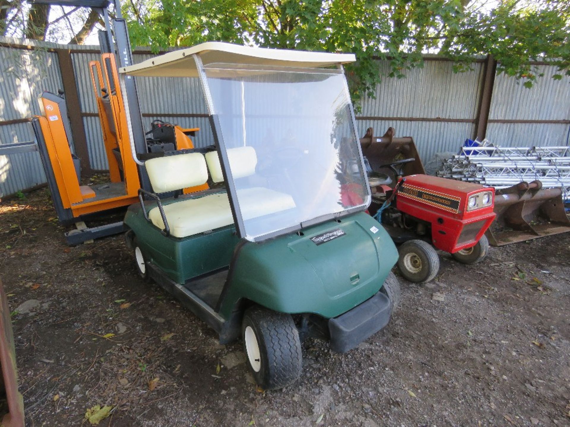 PETROL ENGINED GOLF BUGGY. TURNS OVER BUT NOT STARTING. - Image 2 of 7